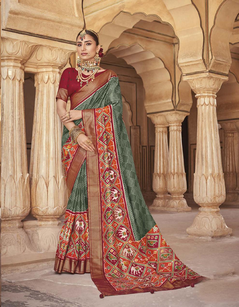 green PATOLA SILK Saree for Women With Blouse SD28769