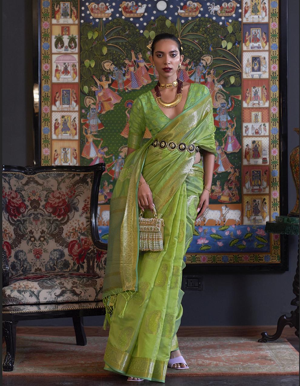 Green Art Silk Saree for Women With Blouse SD28154