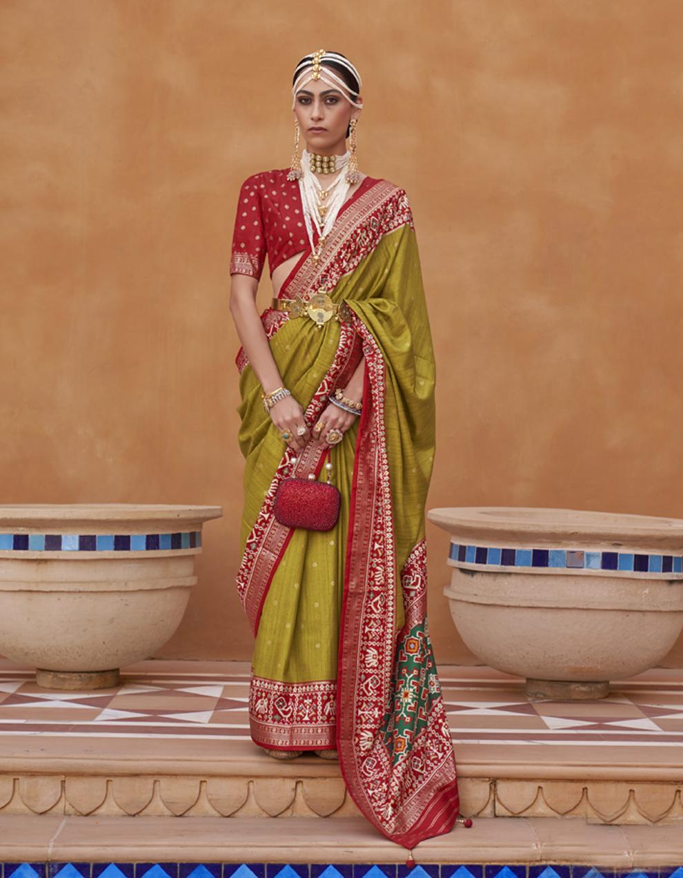 green PATOLA SILK Saree for Women With Blouse SD28691