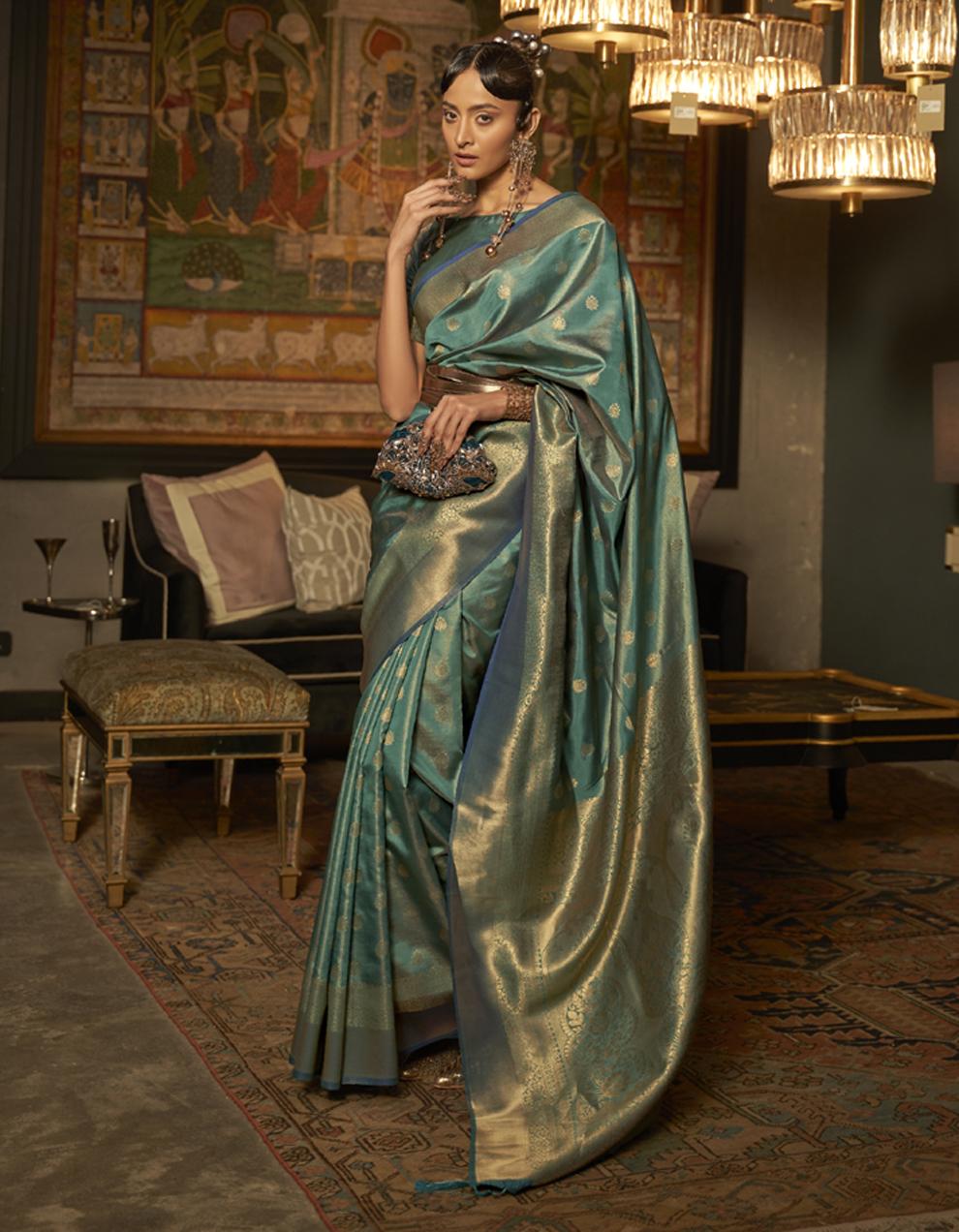 Blue  Dyed Weaving Silk Saree for Women With Blouse SD27353