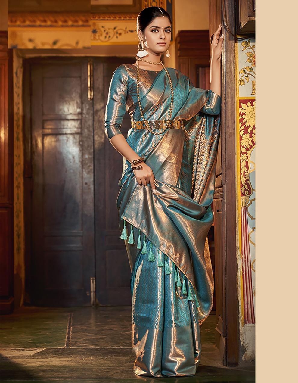 Green Handloom Silk Kanjivaram Saree for Women With Blouse SD27560
