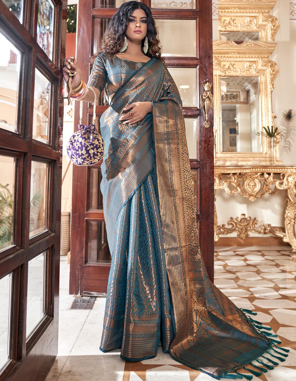 Green Soft Silk Saree for Women With Blouse SD27672