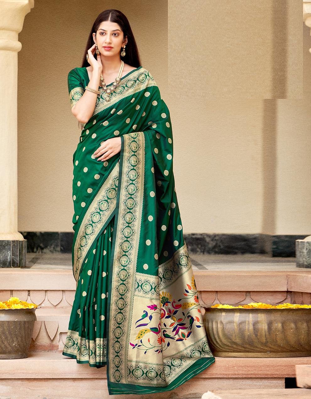 Dark green Banarasi Silk Saree With Blouse SD25836