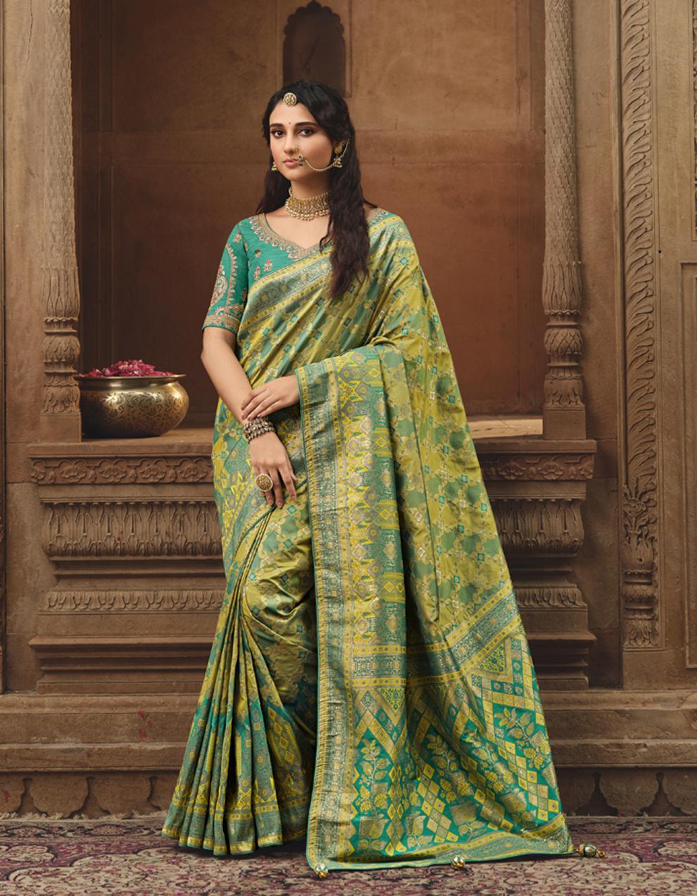 green SILK Saree for Women With Blouse SD28497