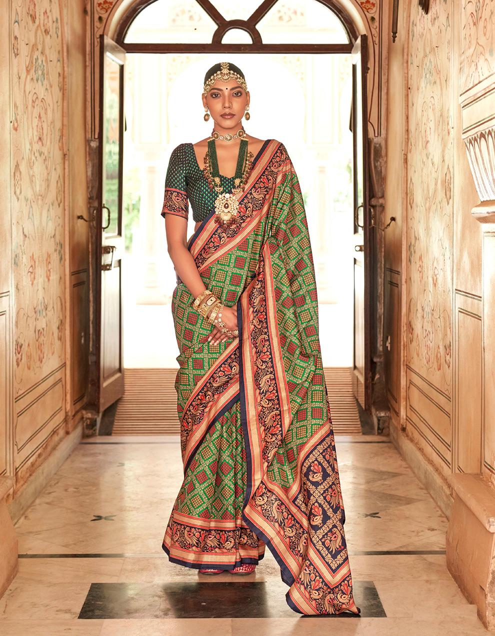 GREEN Banarasi Silk Saree for Women With Blouse SD29086